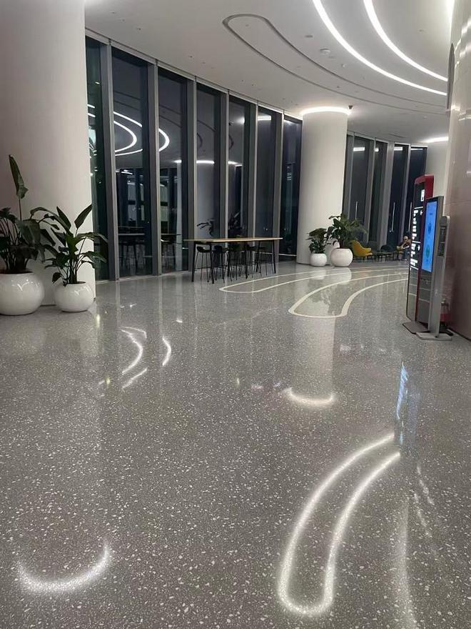 竞博体育髹髹福SPC地坪让聚氨酯沙浆秒变120分