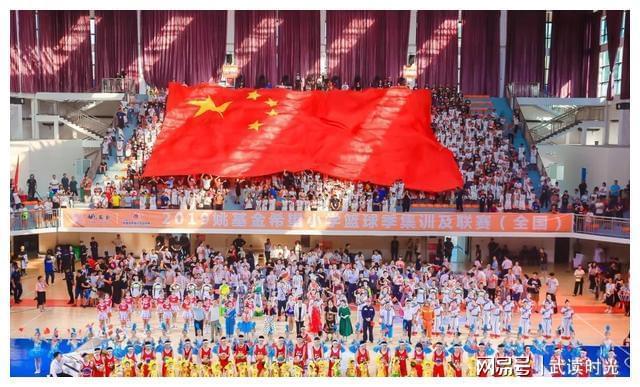 jbo竞博电竞抛却4亿代言离任篮协主席的姚明在村落小学找到了新赛场