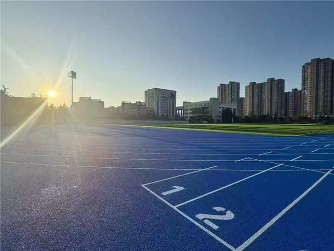 竞博官方网站2025塑胶跑道厂家选哪家？玉峰运动场地处理计划及售后全保证